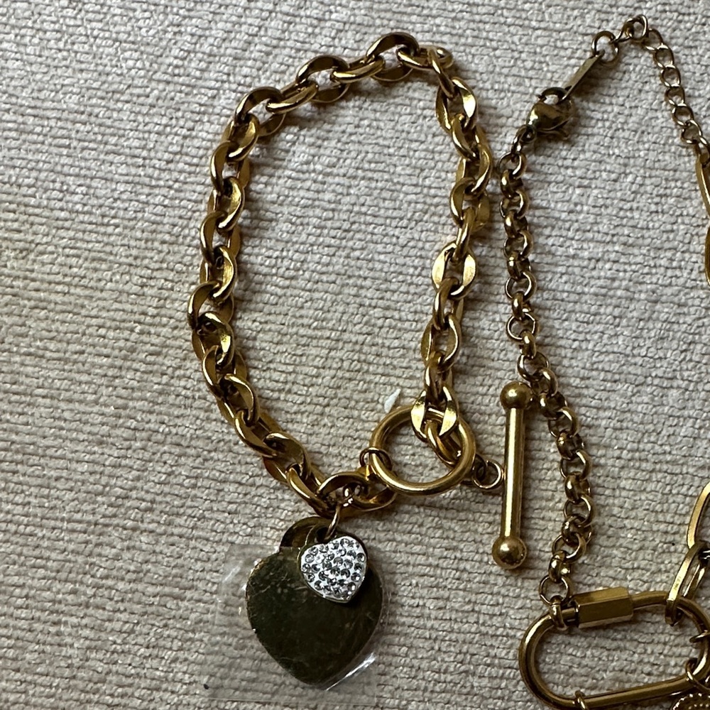 Bracelets Gold Chain Bracelets with Heart Charms (2) - Picture 7 of 8